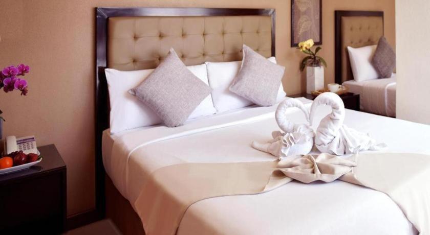 Aura One Hotel Baguio City Dış mekan fotoğraf