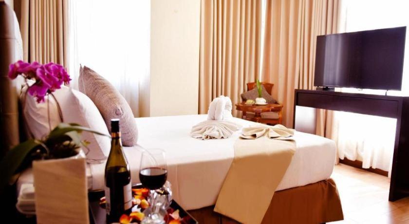 Aura One Hotel Baguio City Dış mekan fotoğraf